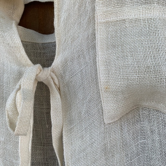 Vintage MANOLO Made in USA detachable-sleeve blouse. - Picture 6 of 15